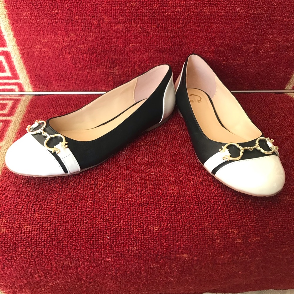 Cute C Wonder sized 7 M flats